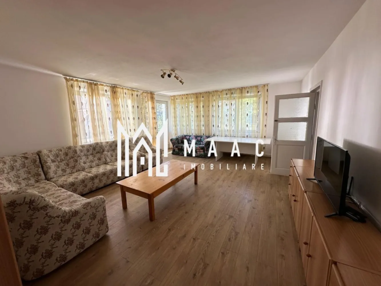 CASA DE INCHIRIAT I CISNADIE I ZONA LINISTITA