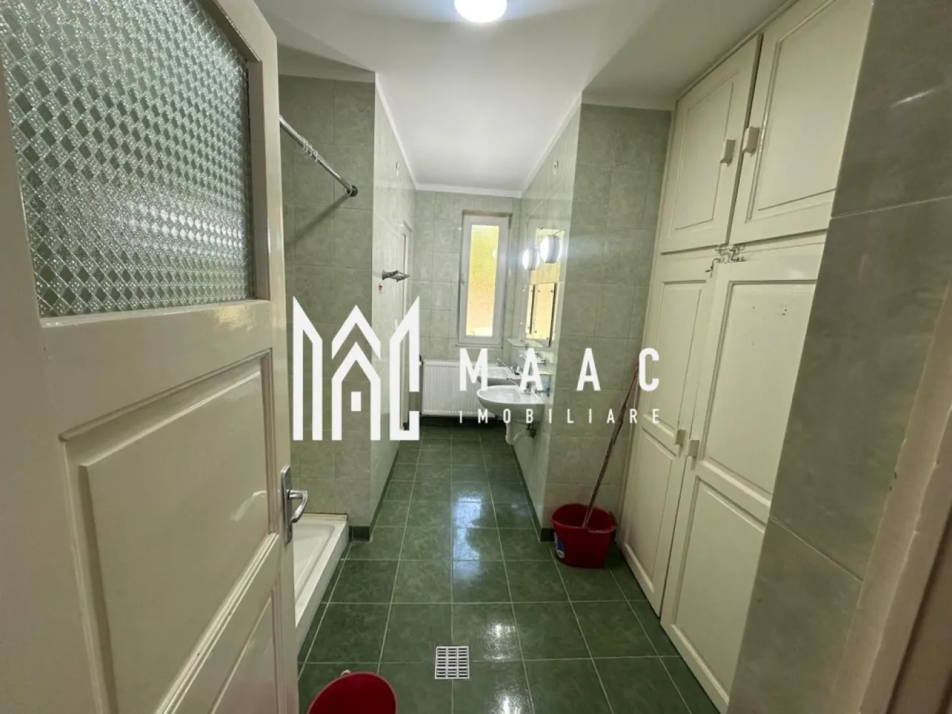 CASA DE INCHIRIAT I CISNADIE I ZONA LINISTITA