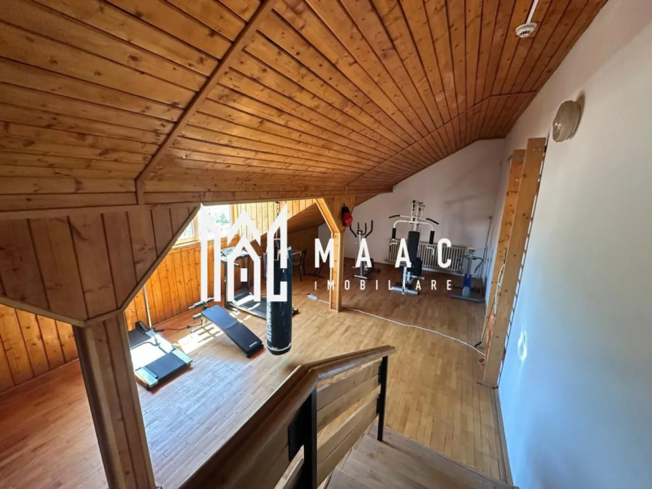 CASA DE INCHIRIAT I CISNADIE I SPATIU EDUCATIONAL