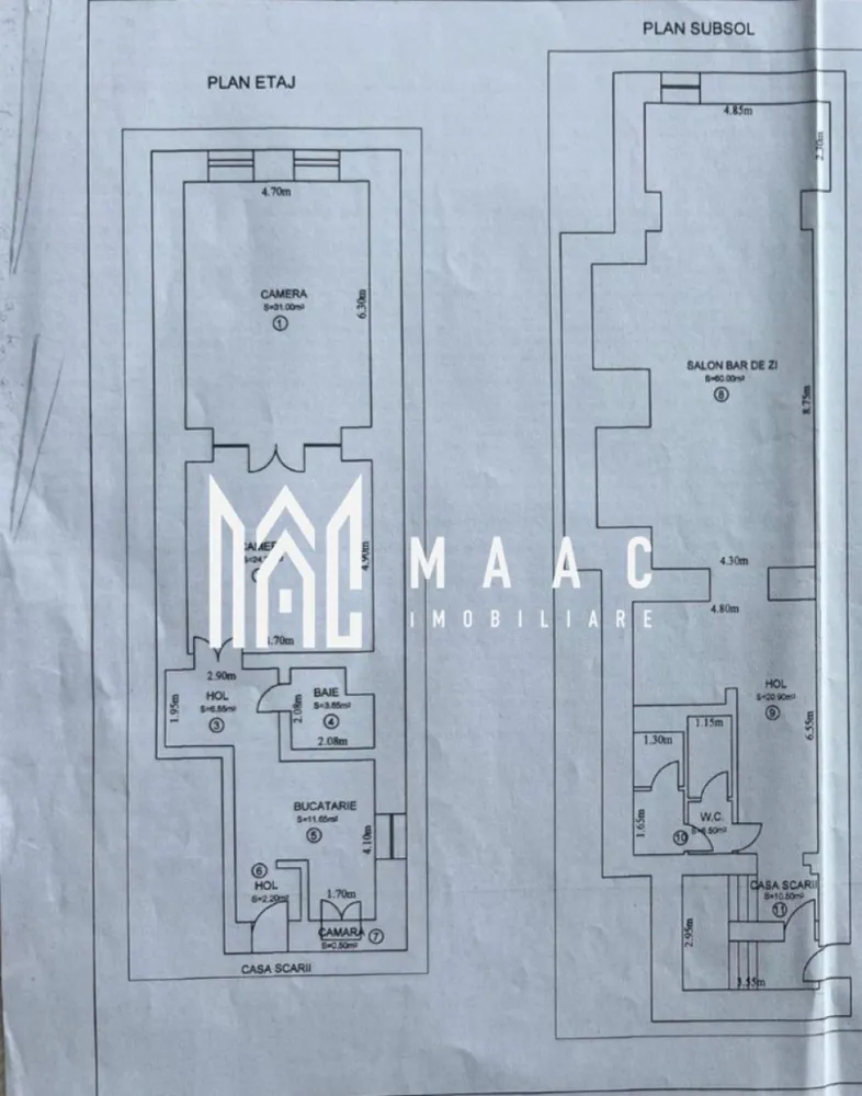 Apartament 2 camere | Etaj 1 | Spatiu comercial Ultracentral - MAAC Imobiliare vă prezintă spre vânzare un apartament cu 2 camere, situat ultracentral, în Piața Mare din Sibiu. Caracteristici: Apartament cu 2 camere. Suprafață utilă de 80 mp. Pe nivel există un singur apartament. Deasupra apartamentului se află podul clădirii, separat, cu posibilitatea de amenajare a unei mansarde pe întreaga amprentă. Apartamentul beneficiază de spațiu comercial situat la demisol, cu suprafața totală de 100 mp. Localizare: Situat în inima orașului Sibiu, în Piața Mare. Acces direct la toate facilitățile zonei ultracentrale. Vedere spectaculoasă către Piața Mare. Clădire: Imobil monument istoric, construit în secolul al XVI-lea. Arhitectură deosebită, cu elemente originale și valoare patrimonială ridicată. Compartimentare și stare interioară: Apartament complet renovat, cu finisaje arhitecturale specifice clădirilor istorice. Dotări și confort" Centrală termică proprie cu calorifere. Spații suplimentare incluse: Curte comună, împărțită cu un singur proprietar, cu drept de servitute. Subsol comercial cu suprafața totală de 100 mp, din care 50% este deținut exclusiv, potrivit pentru spațiu comercial, birou sau depozit. Pentru mai multe detalii precizati telefonic ca ati vazut anuntul cu ID: CP2429501 }}