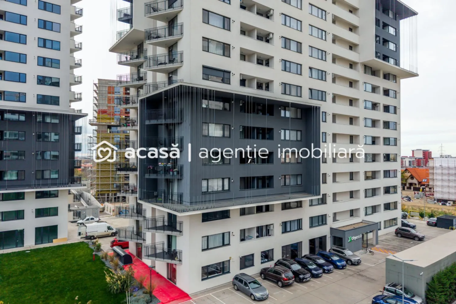 X-City Towers Timișoara | Etaj 3 | apartament nou - Îți propun spre achiziție un apartament nou cu 2 camere, situat în X-City Towers Timișoara, în turnul T3, într-o clădire finalizată, cu apartamente disponibile imediat.

Locuința are 43 mp utili, este poziționată la etajul 6 din 16 și are o compartimentare practică: dormitor | living cu bucătărie open-space | baie

Apartamentul se predă finisat, fiind o opțiune potrivită pentru cei care caută o locuință nouă, într-un imobil modern, cu lift și acces facil către oraș.

Avantaje: bloc finalizat | disponibil imediat | etaj bun | compartimentare eficientă | imobil modern | ideal pentru locuire sau investiție

Direct de la dezvoltator!
Fără comision!
Fără agenții!

Preț listare: 108.715 Euro + TVA - parcare supraterană inclusă în preț!

Atenție: pozele sunt cu titlu ilustrativ.

Pentru detalii sau programarea unei vizionări: Mihai Molnar – consultant imobiliar | 0761 899 230 | Telefon / WhatsApp