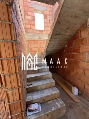 Casă Tip Duplex | 4 Camere | 2 Balcoane | Terasă | Șura Mică