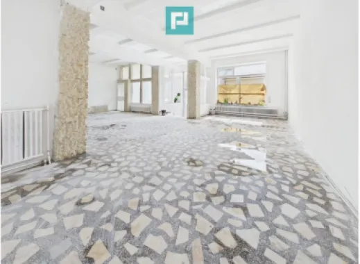 Spațiu comercial vitrat-central ARAD 250 mp utili