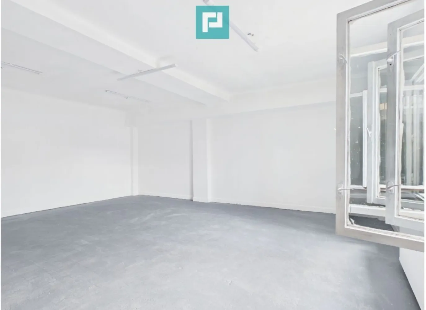 Spațiu comercial vitrat-central ARAD 250 mp utili
