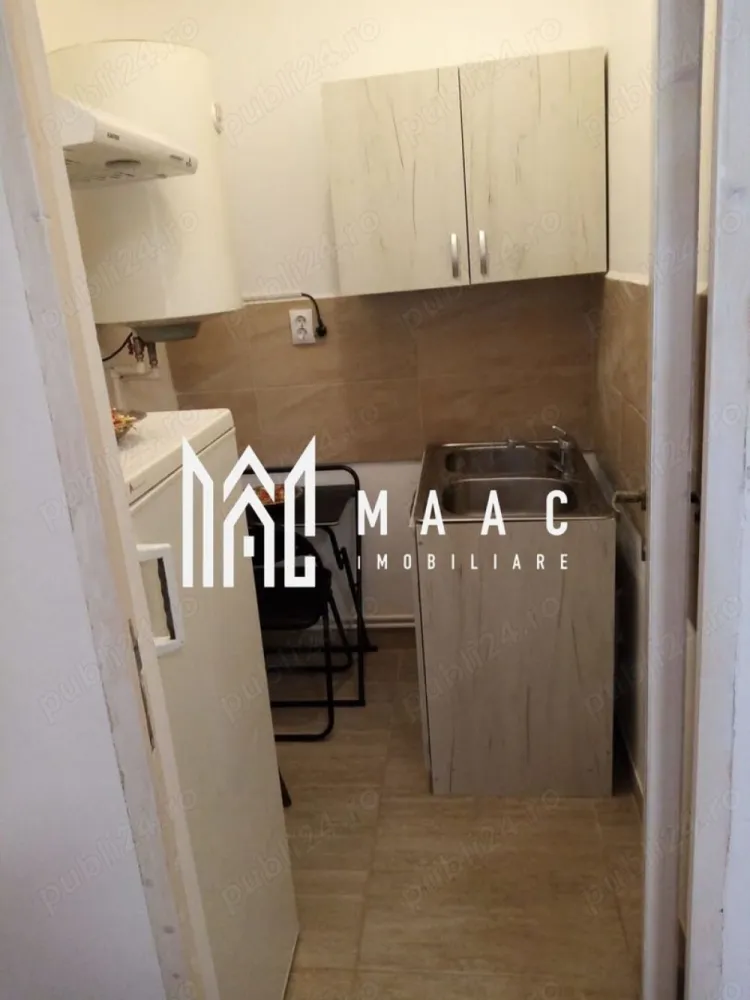 Apartament 1 camera | Etajul 1 | Ultracentrala - MAAC Imobiliare vă propune spre închiriere, pe termen lung, un apartament cu o camera, situat in zona Ultracentrala, aproape de principalele puncte de interes cultural și turistic.

Locuința are o suprafață utilă de 27 mp, fiind recent renovată și amenajată pentru a oferi confort și funcționalitate. Proprietatea se închiriază complet mobilată și utilată, fiind pregătită pentru mutare imediată.

Apartamentul cu o camera, se află la etajul 1 al unei case P+1 și beneficiază de acces într-o curte comună liniștită, ideală pentru persoane care apreciază intimitatea.

Compartimentare:
-cameră
-bucătărie
-baie

Poziționarea este excelentă, cu acces rapid către cele mai cunoscute atracții ale centrului istoric, precum:
-Pasajul Scărilor
-Podul Minciunilor
-Turnul Sfatului

Proprietatea este ideală pentru rezidență pe termen lung in centrul istoric.

Pentru mai multe detalii, vă rugăm să menționați telefonic că ați văzut anunțul cu CP3072387