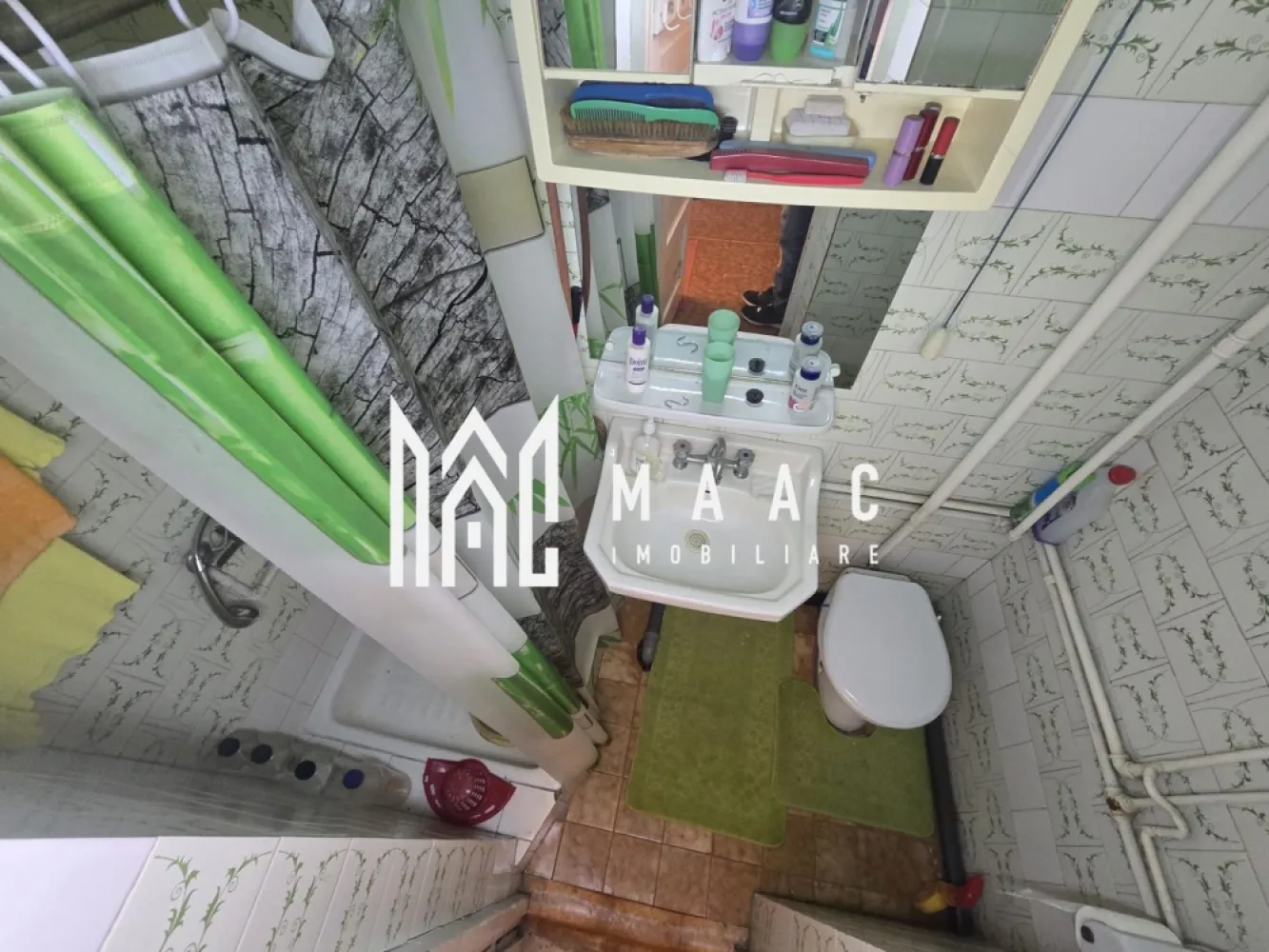 Apartament 2 camere garaj pivnita 31mp zona Andrei Saguna