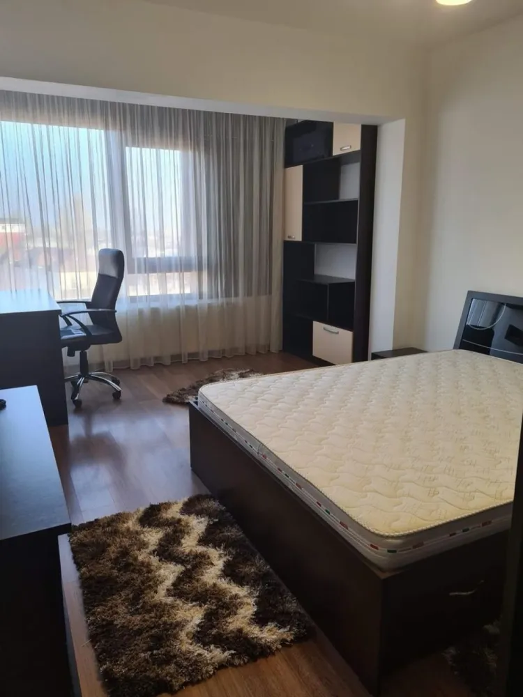 De inchiriat apartament cu 2 camere, bloc Vega, str. Tecuci, 550 euro - Se oferă spre închiriere apartament cu 2 camere, situat în spatele complexului Central Park, la etajul 5, într-un bloc construit în anul 2009.
Apartamentul are o suprafață de 70 mp și dispune de:
- centrală termică
- aer condiționat
- complet mobilat si utilat.
Apartamentul este modern, spatios si luminos.
Preț chirie: 550 euro/lună.
La incheierea contractului de inchiriere chiriasul va achita prima chirie, o garantie egala cu o chirie si comisionul agentiei imobiliare.
Pentru detalii și vizionare: 0746.252.252 Liliana Ene.