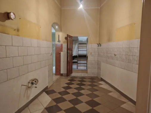 Apartament la casă cu front stradal, str. M. Eminescu. 119 900 E.
