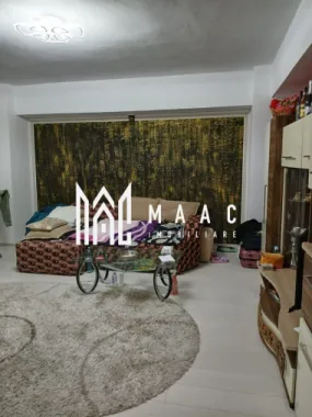 Logo MAAC IMOBILIARE logo