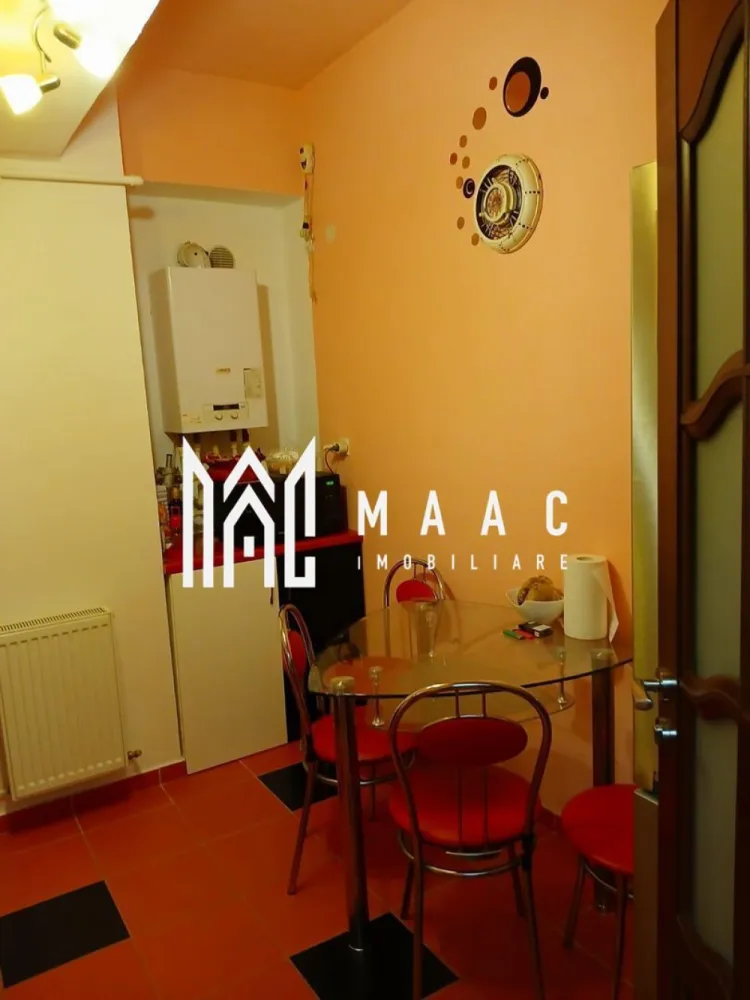 Apartament 2 Camere I Decomandat I Etaj 3 I Mihai Viteazu - Maac Imobiliare vă propune spre vânzare un apartament de 2 camere decomandat, situat la etajul 3/17 al unui imobil din Selimbar, zona Mihai Viteazu - in apropiere de Lidl.

Apartamentul este extrem de spațios și include hol de intrare, living generos, dormitor confortabil, bucătărie separată, baie dotata cu cada și un balcon spațios.

Aferente: loc de parcare.

Imobilul a fost recent renovat și se prezintă în stare excelentă, fiind gata de locuit.

Apartamentul este luminos, aerisit și oferă un mediu plăcut și confortabil.

Zona beneficiază de acces ușor la mijloacele de transport în comun și se află în apropierea diverselor magazine și restaurante, iar apropierea de Lidl și de centrul orașului adaugă un plus de confort și comoditate.

Disponibil imediat!

Pentru mai multe informații sau pentru a stabili o vizionare, nu ezitați să ne contactați, specificând ID: CP2312616