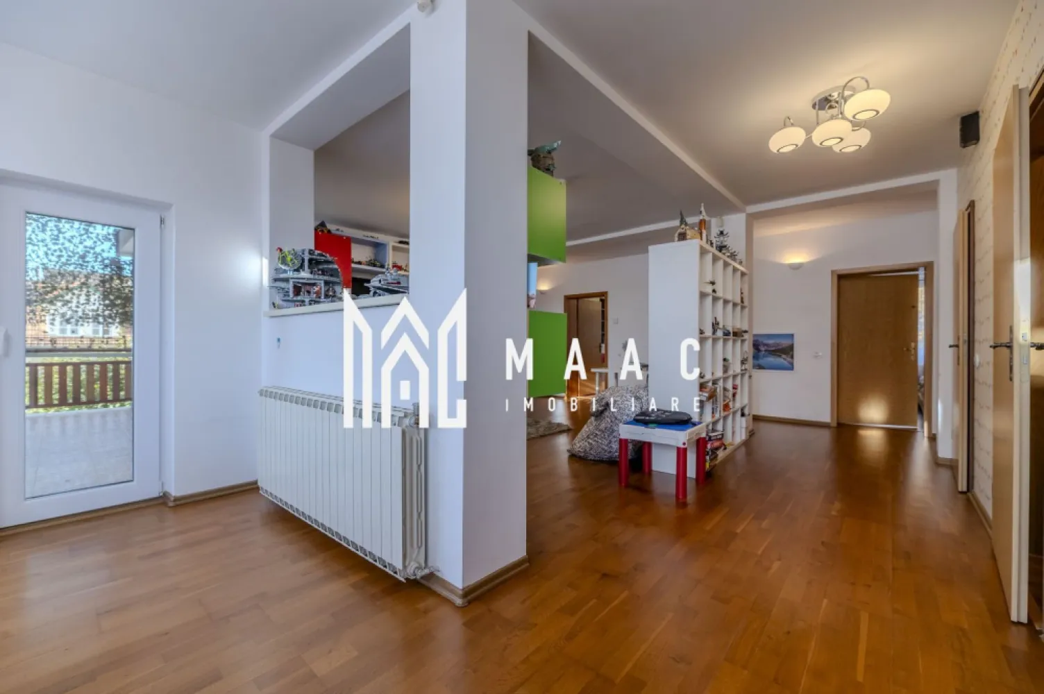 Casa superba cu iesire la parcul Sub Arini 608 mp teren