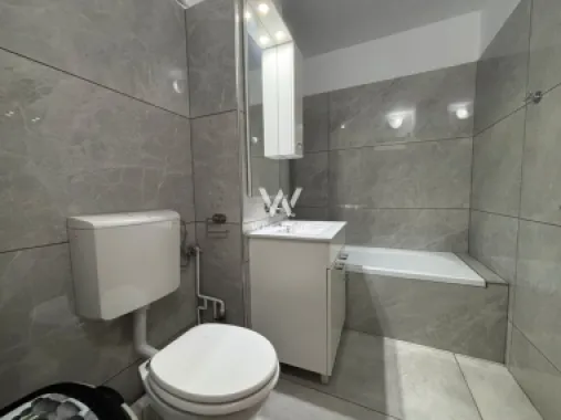Apartament DECOMANDAT 3 camere cu PIVNIȚĂ - zona Terezian, Sibiu