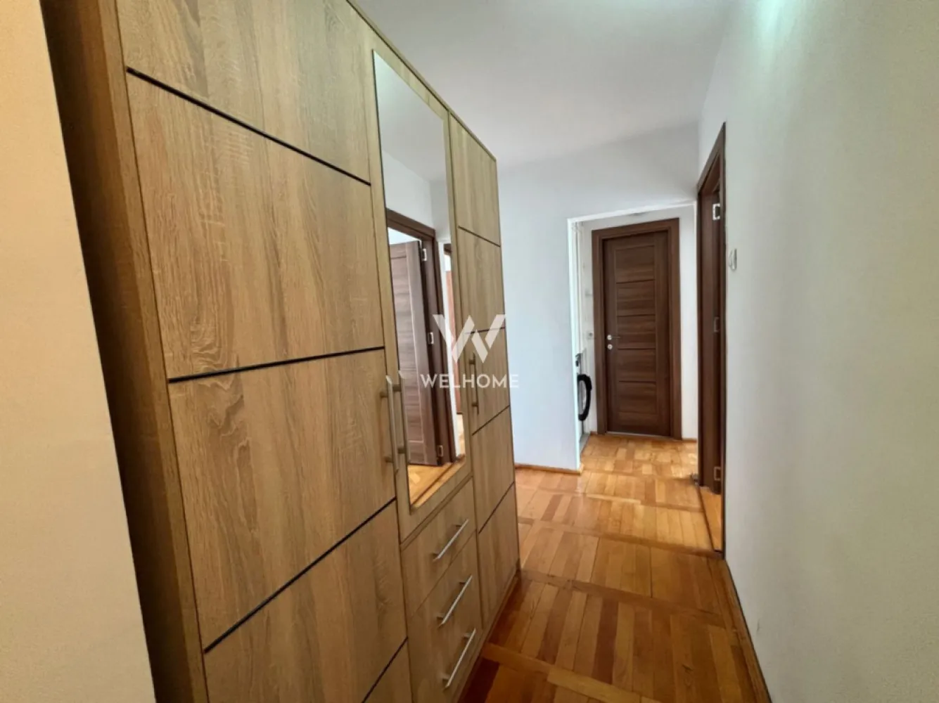 Apartament DECOMANDAT 3 camere cu PIVNIȚĂ - zona Terezian, Sibiu
