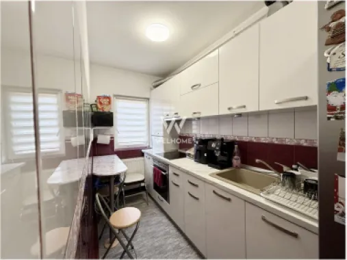 Apartament mobilat si utilat, 2 camere, balcon si parcare - Etaj 2/3