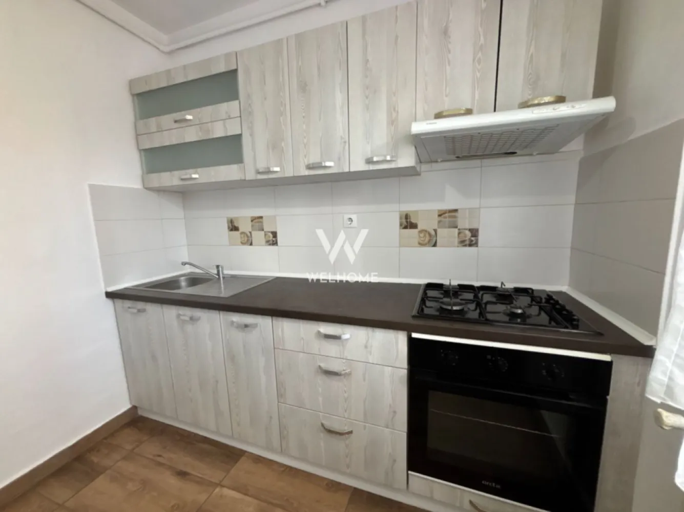 Apartament DECOMANDAT 3 camere cu PIVNIȚĂ - zona Terezian, Sibiu