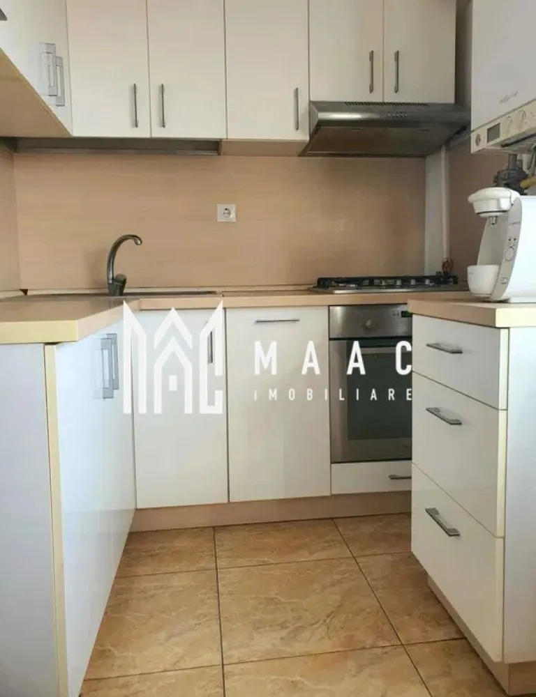 Apartament 4 camere | 100 MPU | Balcon | Decomandat | Strand
