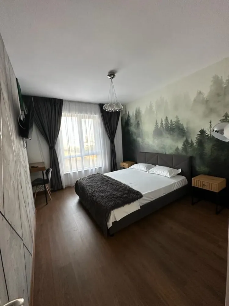 Apartament 2 camere mobilat Militari - posibilitate parcare - **COMISION 0%**

Vă prezentăm un apartament cu 2 camere, situat în cartierul Militari, pe Drumul Ciorogarla nr. 371, într-o zonă accesibilă și bine dezvoltată.

Locuința este amplasată la etajul 2 din 4 cu lift, oferind un echilibru ideal între confort și accesibilitate. Compartimentarea este practică, fiind potrivită atât pentru un cuplu, cât și pentru investiție.

Detalii proprietate:

* Apartament cu 2 camere
* Etaj 2 din 4
* Locație: Drumul Ciorogarla nr. 371
* Compartimentare eficientă

Avantaje:

* Amplasare într-o zonă cu acces rapid la magazine, supermarketuri și alte facilități
* Apropiere de mijloacele de transport în comun
* Loc de parcare privat, oferind un plus de confort și siguranță
* Zonă în continuă dezvoltare, cu potențial bun pentru investiție

Apartamentul reprezintă o alegere practică pentru cei care caută o locuință bine poziționată, într-un cartier cu acces facil la toate punctele de interes.

Pentru mai multe detalii sau programarea unei vizionări, vă stăm la dispoziție.
