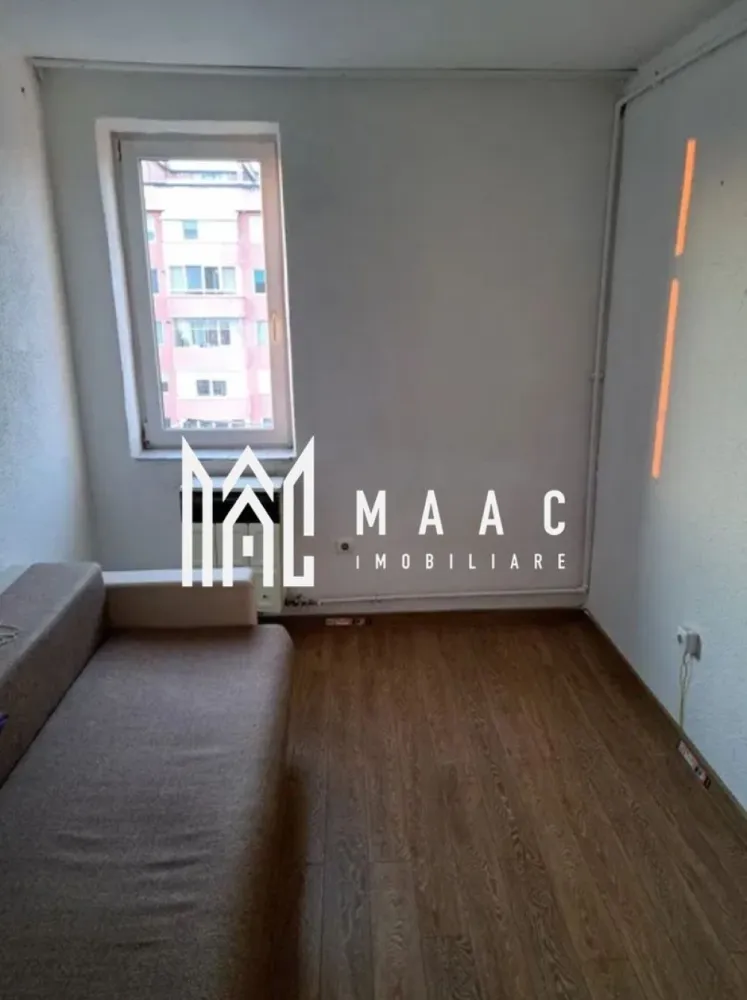 Garsoniera | 12 MPU | Hipodrom 1 - MAAC Imobiliare vă propune spre vânzare garsonieră compactă, situată în zona Vasile Milea din Sibiu, ideală pentru investiție sau locuință de una singură! 🔑 Detalii garsonieră: Suprafață de aproximativ 12 mp Etaj 8 din 8 Izolată pe exterior Geamuri termopan Încălzire prin convector pe gaz Parchet laminat Canapea extensibilă inclusă Pentru mai multe detalii și pentru programarea unei vizionări, vă rugăm să specificați ID-ul anunțului: CP2327952 }}