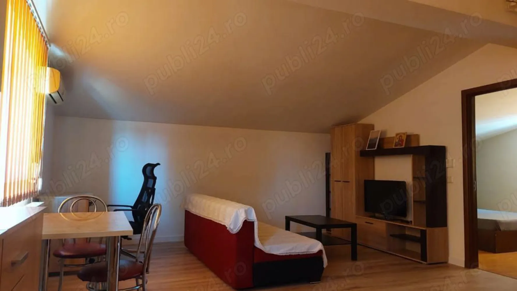 ageuropa.ro închiriaza Ap 2 cam- Dristor, Mihai Bravu, 2 min. metrou. - Agenția EUROPA închiriază apartament NOU 2014, zona Dristor, Mihai Bravu intersectie Dudesti, 2 min distanta de metrou (statia Dristor), etaj 3/3, 45 mp, mobilat, utilat si contorizat complet. Gresie, faianta, termopane, centrala proprie, aer conditonat, masina spalat, frigider, televizor, router, cablu tv, internet. Sistem securitate - firma de paza, zona linistita, ambient placut. Posibilitate loc parcare.