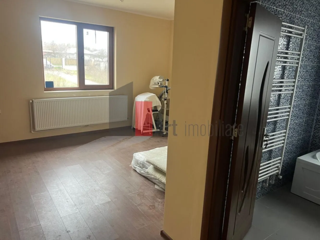 CASA CU TEREN DE 5000MP - JUDET GIURGIU 30KM DE BUCURESTI