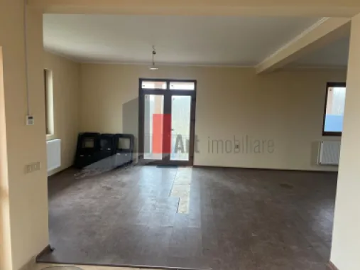 CASA CU TEREN DE 5000MP - JUDET GIURGIU 30KM DE BUCURESTI