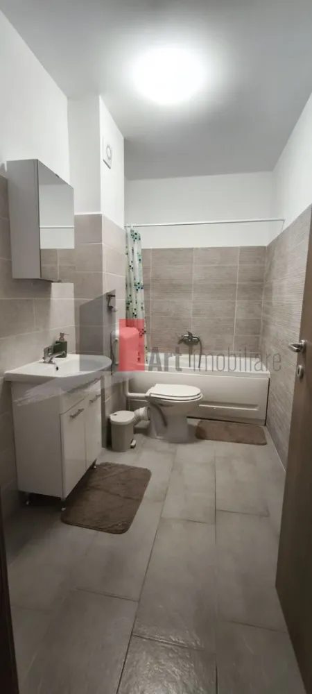 Ap 2 camere Mobilat Popesti leordeni - Se inchiriaza ap 2 cam, et 5, bloc cu lift, mobilat utilat nou, cu loc de parcare, in Popesti -Leordeni.
Pretul chiriei este de 450 euro si se va plati 1 luna in avans si 1 luna garantie.
Apartamentul este in perfecta stare, curat, mobilat complet si utilat cu tv, masina de spalat, frigider cu congelator, aragaz, dulapuri etc.