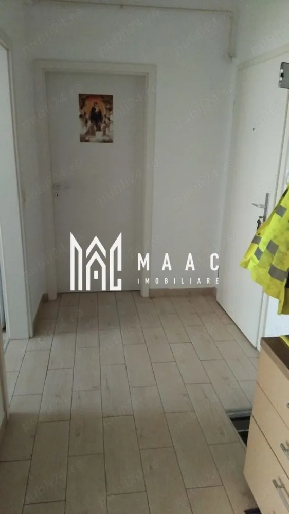 Apartament 2 camere I Avantgarden I Balcon - MAAC Imobiliare vă propune spre vânzare un apartament modern și luminos, situat în complexul rezidențial Avantgarden, o zonă apreciată pentru confortul și facilitățile oferite. Caracteristici principale: 🏢 Suprafață: optim compartimentată, cu ferestre mari pentru lumină naturală 🏢 Etaj: 3 / 10, într-un bloc construit în 2016. 🏢 Compartimentare: Hol generos Bucătărie separată Living spațios Dormitor luminos Baie modernă Balcon Pivniță pentru depozitare Dotări și beneficii: ✔ Apartament mobilat și utilat complet ✔ Finisaje moderne ✔ Complex rezidențial nou, cu acces controlat ✔ Zonă liniștită, ideală pentru locuit sau investiție 📍 Locație excelentă, cu acces facil către magazine, centre comerciale, școli și mijloace de transport în comun. 📞 Pentru mai multe detalii și vizionări, precizati telefonic ca ati vazut anuntul cu ID: CP2315670 }}