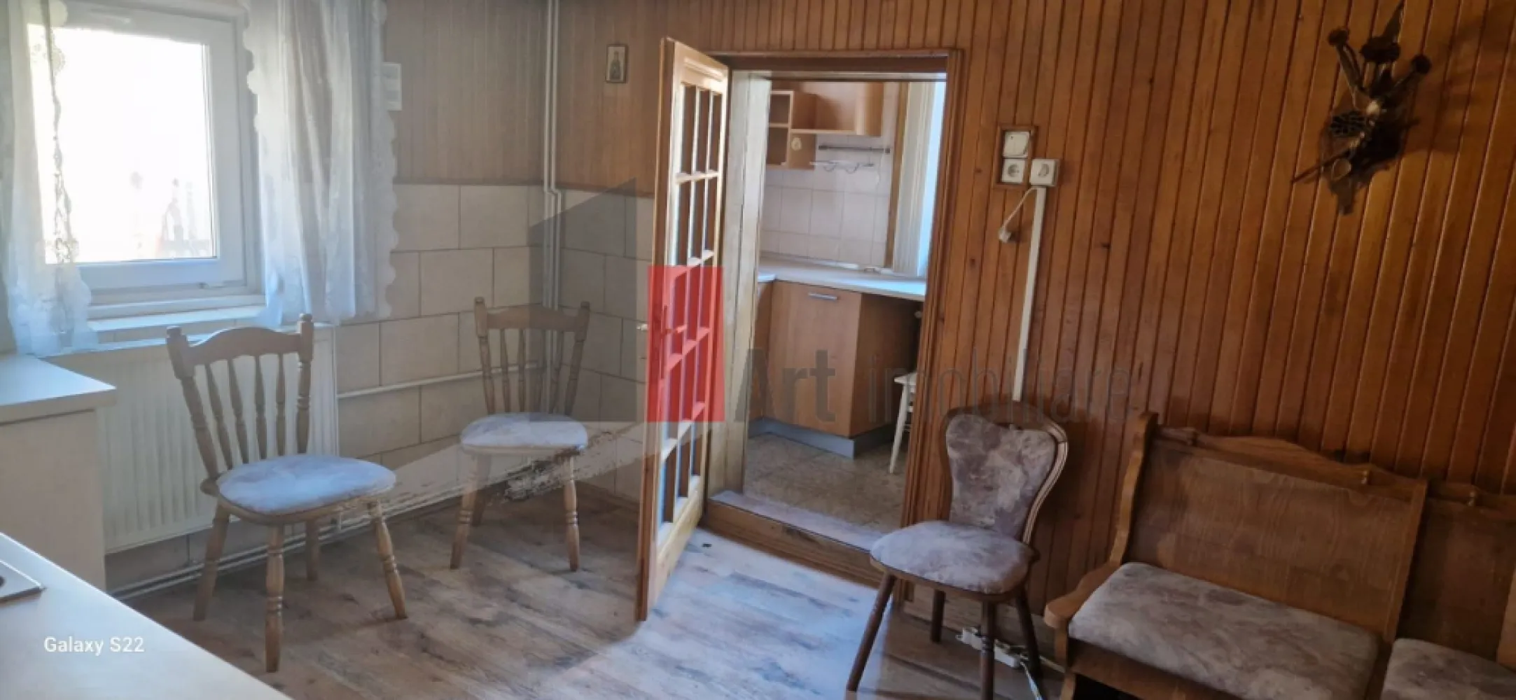 CASA DE VANZARE IN BUSTENI- POIANA TAPULUI