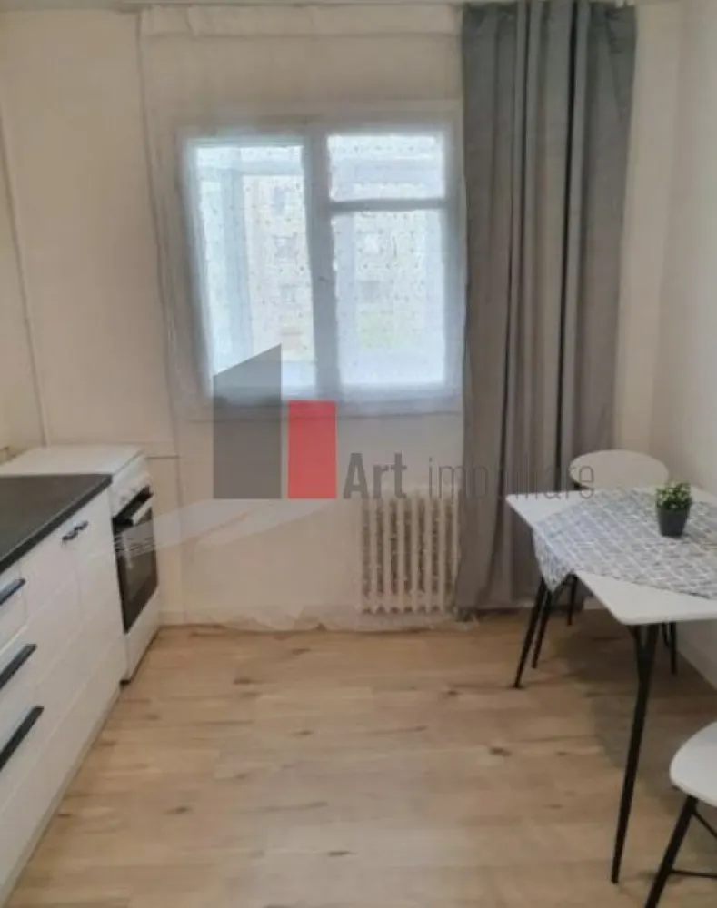 CASA DE VANZARE IN BUSTENI- POIANA TAPULUI