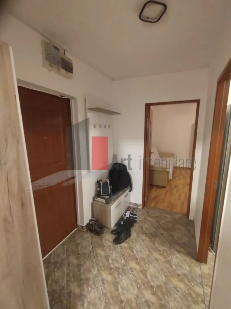 Prima închiriere apartament decomandat 3 camere - Bd. Lacul Tei -Parcul Circului