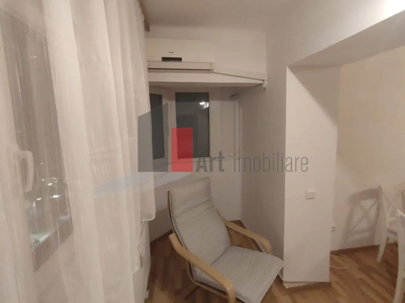 Prima închiriere apartament decomandat 3 camere - Bd. Lacul Tei -Parcul Circului