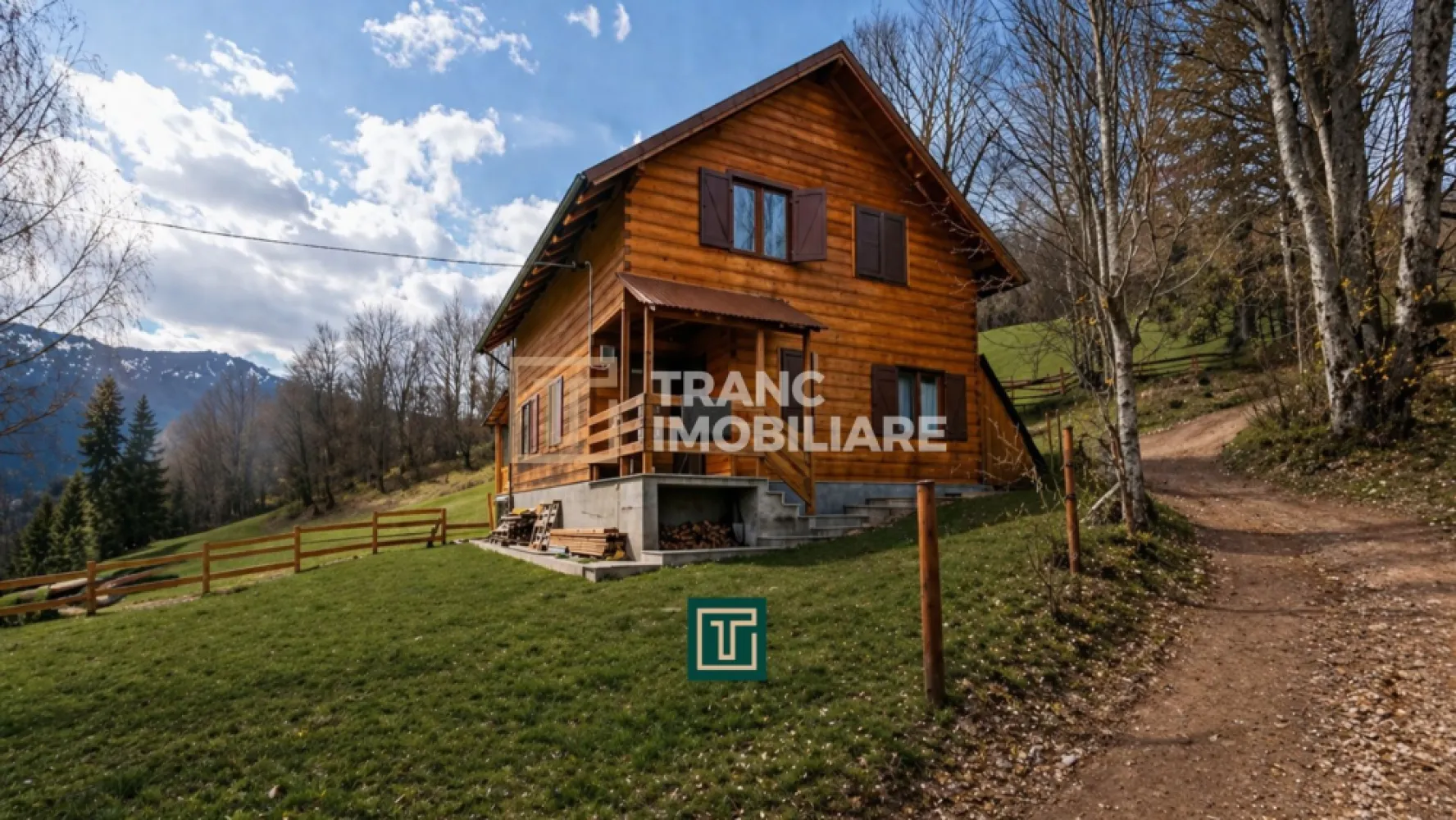 Cabana la munte în Arieseni-Ideală pentru vacanță sau investiție - Tranc Imobiliare vă prezintă în exclusivitate o cabană de vânzare în satul Bubești, comuna Arieșeni, județul Alba, după satul de vacanță Vârtop.

Cabană nouă, bine întreținută, pregătită pentru utilizare imediată, folosită exclusiv în scop personal, nu în regim turistic, ceea ce se reflectă în starea foarte bună a proprietății.

Proprietatea este amplasată într-o zonă de munte liniștită, cu aer curat și peisaj natural. Accesul se face din drumul național, urmat de un drum de pământ pietruit, parcurs în aproximativ 5 minute cu mașina până la cabană.

Cabana are o suprafață construită de 140 mp și o suprafață utilă de 129 mp, la care se adaugă o terasă de aproximativ 30 mp construiți. Suprafața totală a terenului este de 447 mp.

Compartimentarea este realizată eficient. La parter se regăsesc un hol de acces, debara pentru depozitare, bucătărie separată, baie, cameră tehnică și un living spațios cu ieșire directă către terasă. La etaj, respectiv mansardă, sunt dispuse patru dormitoare și o baie.

Exteriorul proprietății este amenajat pentru relaxare și activități în aer liber, incluzând terasă cu priveliște către natură, foișor pentru grătar, spațiu de depozitare sau magazie de lemne și teren generos cu locuri de parcare.

Din punct de vedere al utilităților, cabana dispune de încălzire prin centrală electrică și șemineu pe lemne, apă din izvor captat, fosă septică, curent electric și gaz pe butelie.

Proprietatea este potrivită atât pentru uz personal, ca loc de relaxare, vacanță sau chiar locuință permanentă, cât și ca investiție, având potențial foarte bun pentru închiriere în regim turistic.

Prețul este de 100.000 euro, iar pentru cumpărător comisionul este 0%.

Pentru mai multe detalii și programarea unei vizionări, vă stăm la dispoziție la numărul de telefon +40 748 125 408.