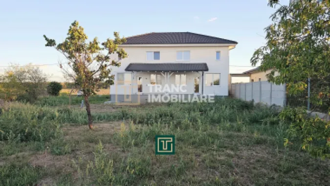 Jumătate de duplex nou cu 4 camere in Vladimirescu