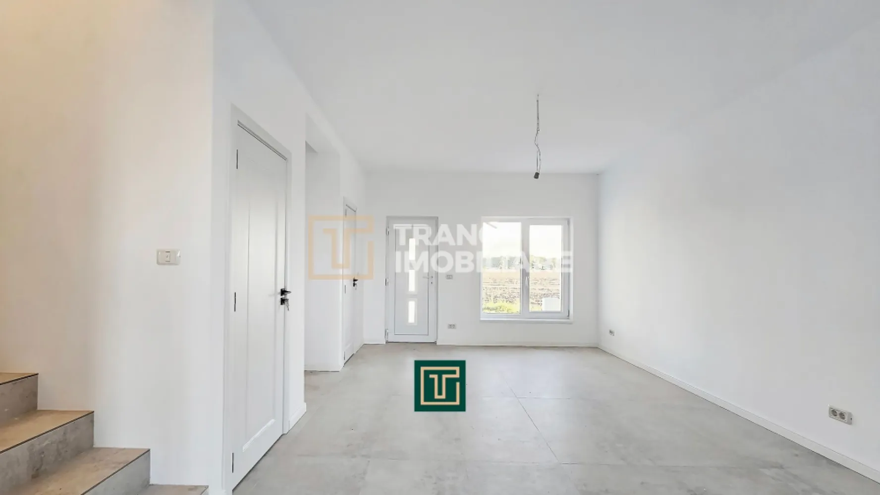 Jumătate de duplex nou cu 4 camere in Vladimirescu