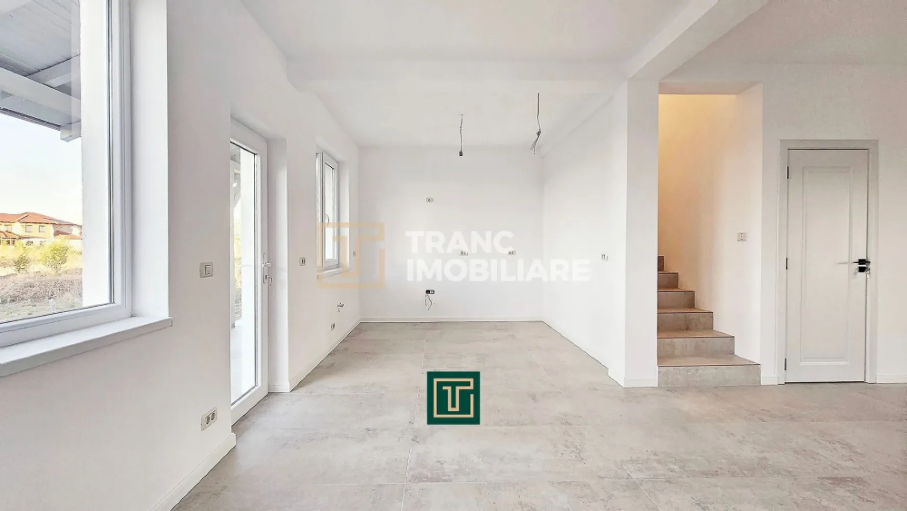 Jumătate de duplex nou cu 4 camere in Vladimirescu