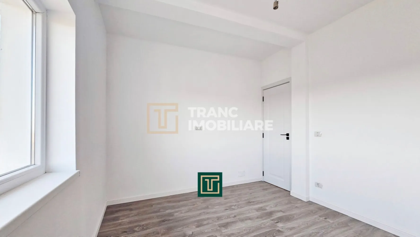 Jumătate de duplex nou cu 4 camere in Vladimirescu