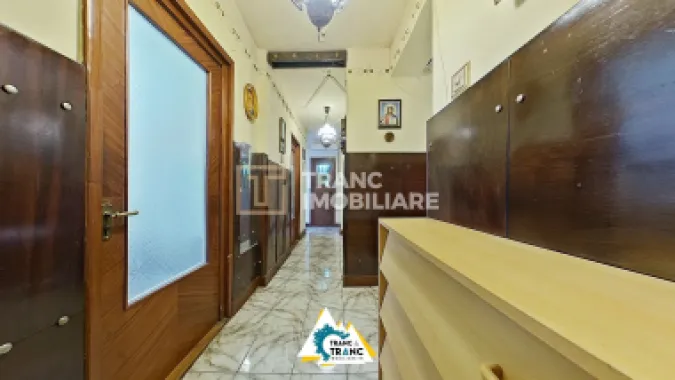 Apartament generos cu 4 camere în Podgoria, Arad
