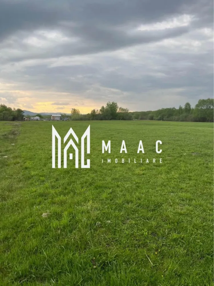 Teren Intravilan I 442 MP I Calea Cisnădiei - MAAC Imobiliare vă propune spre vânzare o parcelă de teren intravilan, ideală pentru construcții, situată într-o zonă liniștită, în apropierea viitoarei centuri de sud a Sibiului. Caracteristici teren: 📍 Suprafață totală: 442 mp + cotă de drum 38 mp 📍 Deschidere: între 16-18 metri, ideală pentru diverse tipuri de construcții 📍 Acces: drum nepavat, 500 metri de drumul principal 📍 Utilități la 300-400 m de teren Terenul este o oportunitate excelentă pentru investiție sau pentru construcția unei locuințe într-o zonă în dezvoltare, cu acces rapid către principalele artere ale orașului. 📞 Pentru mai multe detalii și vizionări, precizati telefonic ca ati vazut anuntul cu ID: CP2314219 }}