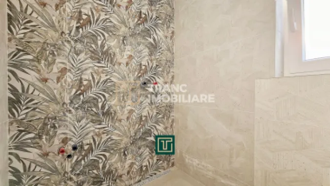 Jumătate de duplex nou cu 4 camere in Vladimirescu