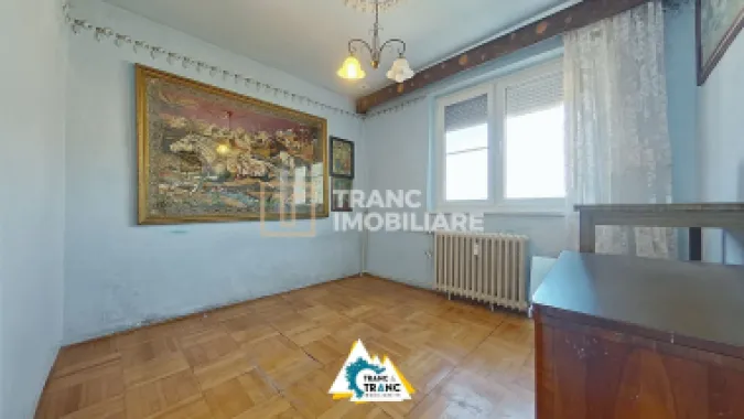 Apartament generos cu 4 camere în Podgoria, Arad
