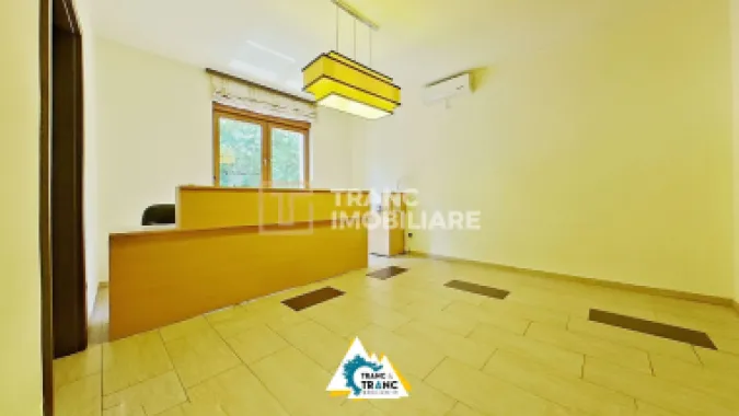Spațiu de birou cu 4 camere, în zona centrală din Arad – ideal pentru afacerea t