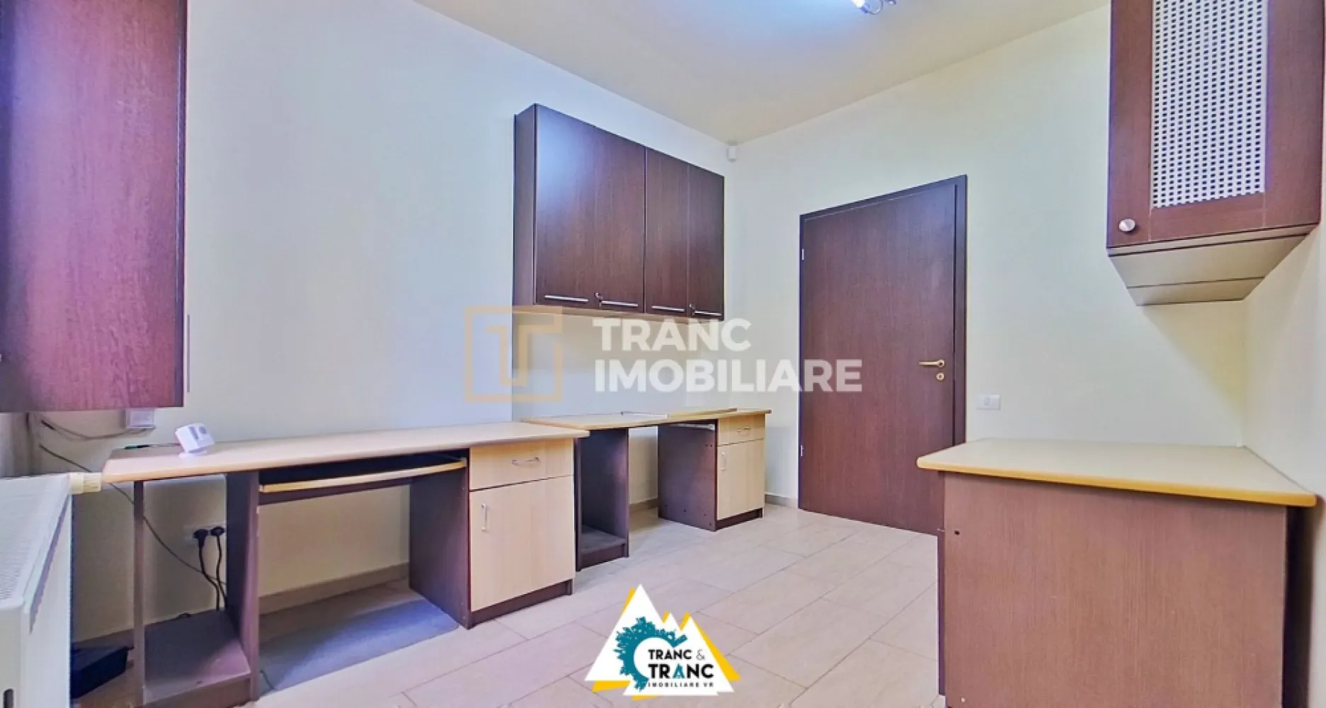 Spațiu de birou cu 4 camere, în zona centrală din Arad – ideal pentru afacerea t