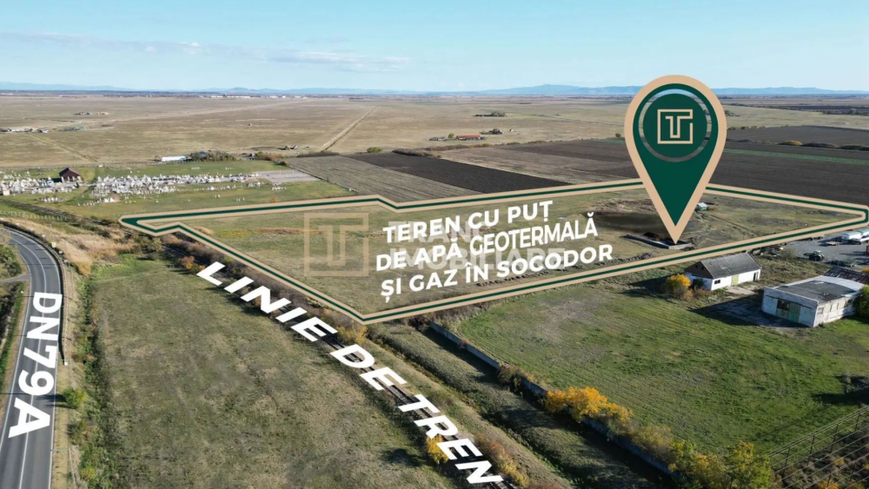 PUT GEOTERMAL NATURAL PE UN TEREN DE 36.476 MP IN SOCODOR, ARAD - PUT GEOTERMAL NATURAL PE UN TEREN DE 36.476 MP IN SOCODOR, ARAD

Oportunitate strategică pentru investiții în energie, turism și sănătate

Proprietatea pune la dispoziția investitorilor un put geotermal natural, rezultat dintr-o resursă existentă în subsolul zonei, nu dintr-un foraj artificial, un avantaj major care confirmă stabilitatea, continuitatea și calitatea ridicată a apei termale. Pe terenul de 36.476 mp se găsește acest put natural, cu o temperatură de aproximativ 62°C la suprafață și o adâncime de peste 2.000 de metri, livrând un debit constant de 3,5 litri pe secundă. Calitatea apei este confirmată prin analize oficiale realizate de Ministerul Sănătății, care atestă compoziția excelentă și potențialul terapeutic ridicat al resursei. Resursa este de înaltă calitate, predictibilă și ideală pentru dezvoltări comerciale de amploare. Apa conține gaze cu puritate superioară, ce pot fi extrase prin barbotaj și folosite pentru încălzire, reducând semnificativ costurile operaționale ale oricărui proiect.

Licența de explorare există și poate fi activată imediat după stabilirea destinației investiției, având o valabilitate de 49 de ani. În timp ce apa rămâne în proprietatea statului, investitorul primește drept complet de explorare și exploatare, iar terenul pe care se află putul natural este proprietate privată și inclus integral în vânzare. Pe una dintre laturile terenului se află linia ferată 313 Nădab–Grăniceri, o infrastructură secundară în prezent închisă pentru pasageri, dar care poate fi reactivată pentru logistică sau transport de marfă, un beneficiu rar pentru proiectele industriale sau turistice mari.

Din punct de vedere terapeutic, apa geotermală prezintă proprietăți valoroase, cu indicații în numeroase afecțiuni, precum: afecțiuni reumatismale degenerative, reumatism abarticular, afecțiuni reumatismale inflamatorii cronice, afecțiuni post-traumatice, afecțiuni neurologice periferice cronice și afecțiuni ginecologice cronice. Datorită caracteristicilor excepționale ale resursei geotermale naturale, proprietatea este ideală pentru dezvoltarea unui complex SPA & wellness, a unui resort termal, a unei clinici balneare, a unor sere încălzite geotermal, a unui eco-resort, sau pentru proiecte de energie regenerabilă și micro-producție energetică. Totodată, investiția este eligibilă pentru finanțări europene în domeniul turismului, sănătății, energiei regenerabile și agriculturii protejate.

Această ofertă reprezintă o oportunitate rară și de mare valoare în vestul României, reunind o resursă geotermală naturală, un teren generos, infrastructură existentă și potențial major de dezvoltare pe termen lung. Se adresează investitorilor care caută un proiect scalabil, sustenabil și cu un ROI solid într-o zonă cu resurse naturale de excepție.
