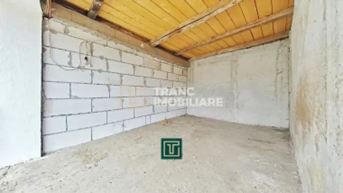 Casă de vânzare cu 4 camere în Zăbrani, teren 578 mp, front generos