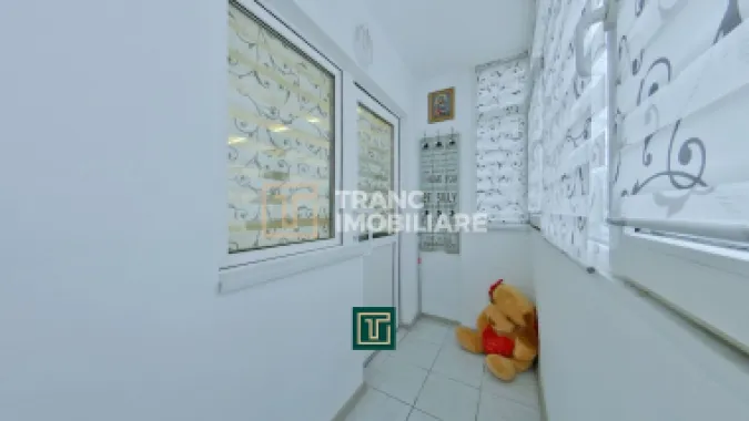 Garsonieră de închiriat – ideală pentru birou, acces din stradă, zonă Podgoria
