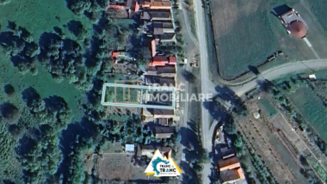 Teren intravilan intre case de 691 mp si fs de 14.5 ml in Zabrani