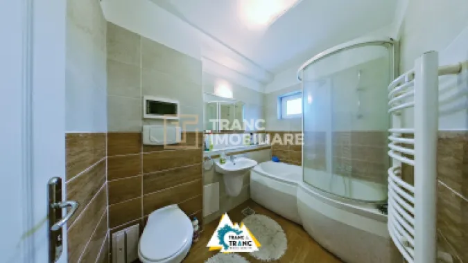 Apartament primitor si spatios cu 2 camere în Subcetate