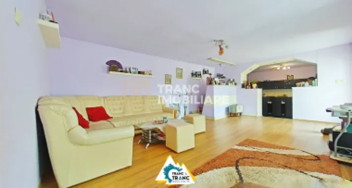 Casă spațioasă cu 4 camere de vânzare – Comuna Aluniș, județul Arad