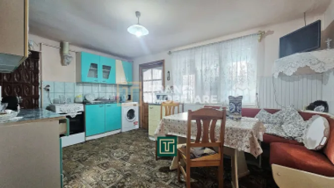 Teren pentru expunere comerciala de 2080 mp cu FS de 32 ml, cu birouri, Micalaca
