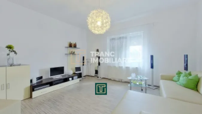 Teren pentru expunere comerciala de 2080 mp cu FS de 32 ml, cu birouri, Micalaca